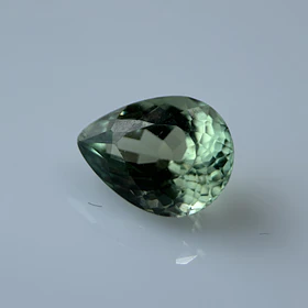 Apatita verde-2.645ct-9.8x7.5x5.7mm