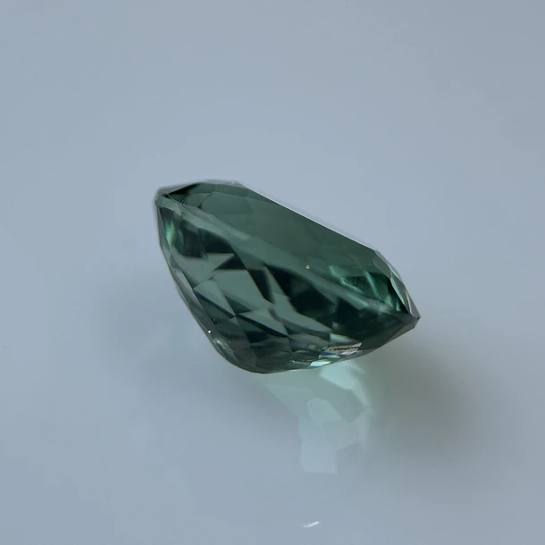 Apatita verde-3.15ct-9.8x8x5.6mm 2