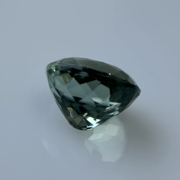 Apatita verde-3.925ct-9.9x8x6.9mm 2