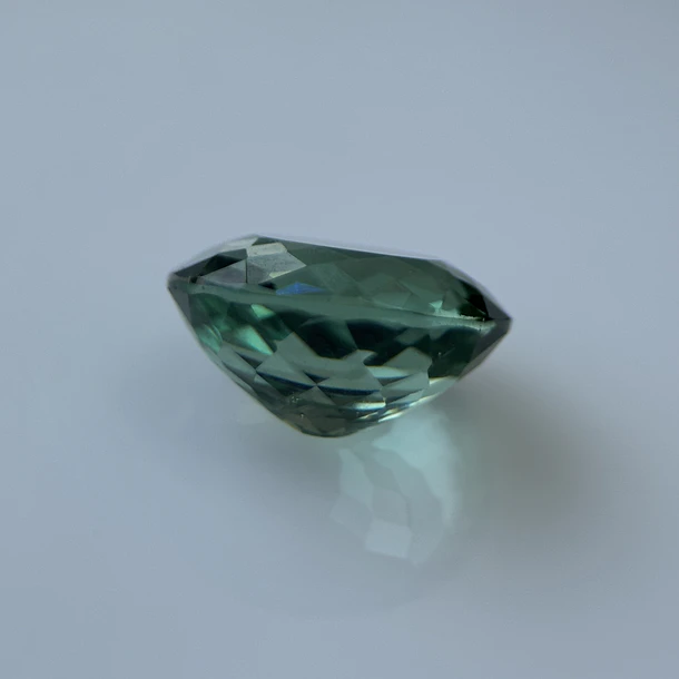 Apatita verde-3.165ct-9.8x8.2x5.5mm 2
