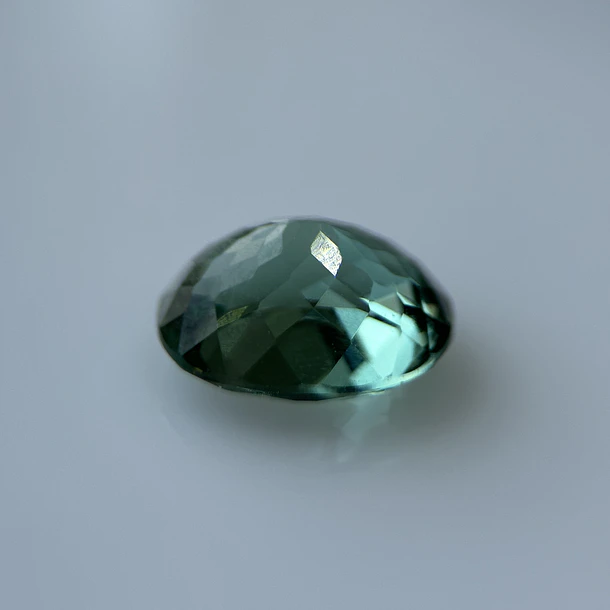 Apatita verde-3.165ct-9.8x8.2x5.5mm 3