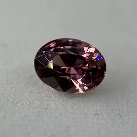 Circón natural AIG-2.93ct-8.81x6.70x4.97mm