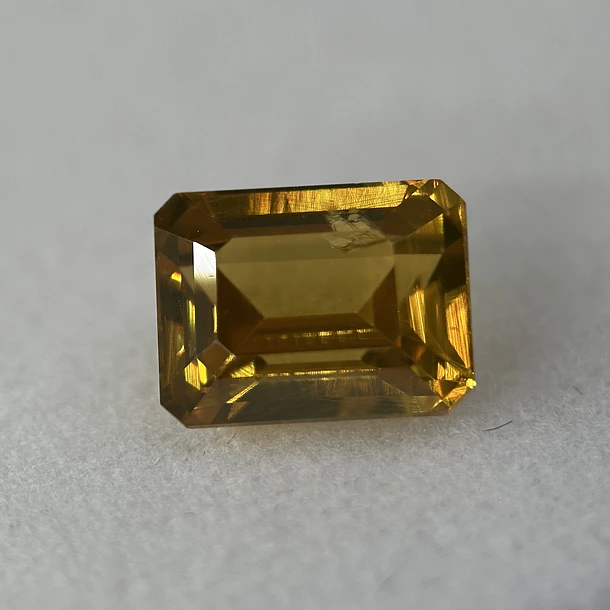 Circón natural AIG-3.58ct-8.75x6.66x4.85mm 1