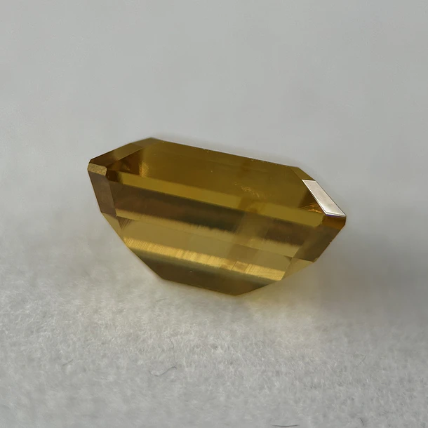 Circón natural AIG-3.58ct-8.75x6.66x4.85mm 3
