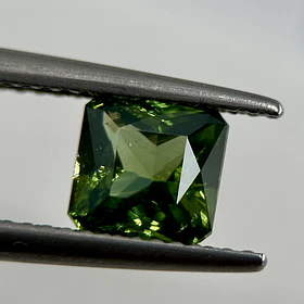 Circón natural AIG-1.65ct-6.36x6.32x4.03mm