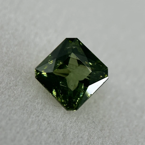Circón natural AIG-1.65ct-6.36x6.32x4.03mm 2