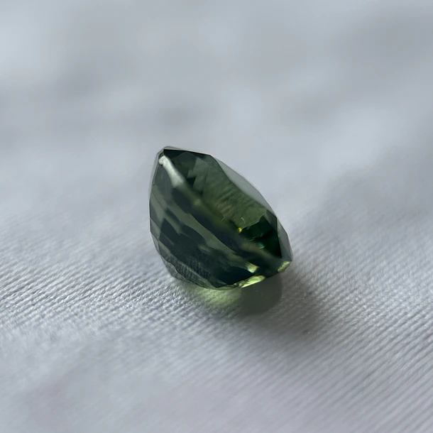 Circón AIG-4.04ct-8.90x8.15x5.78mm 3