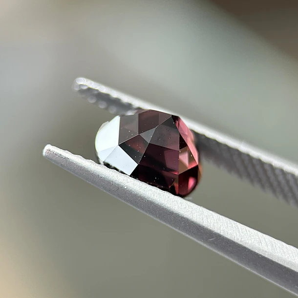 Circón AIG-3.47ct-7.75x7.64x5.98mm 3