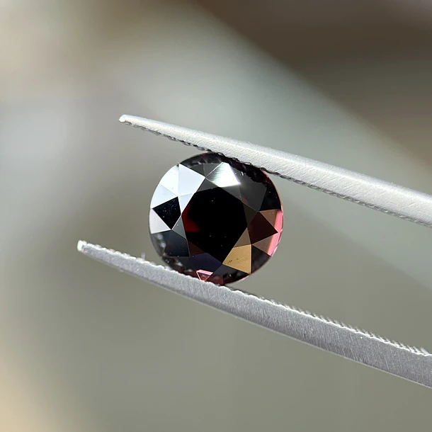 Circón AIG-3.47ct-7.75x7.64x5.98mm 1