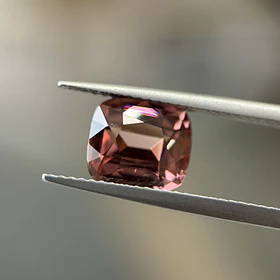Circón AIG-3.80ct-x8.81x7.81x4.87mm