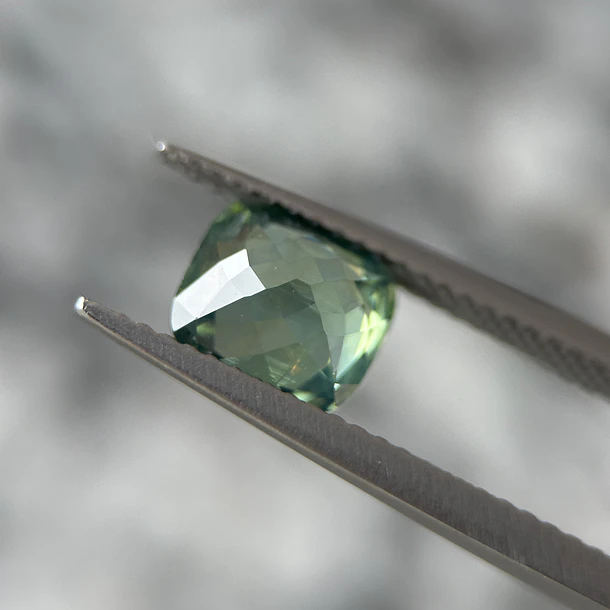 Circón AIG-2.21ct-7.25x6.68x4.40mm 3