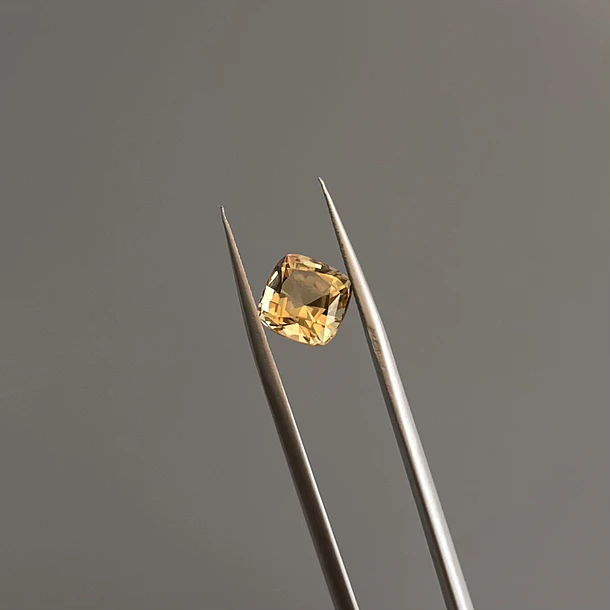 Citrino Dorado-1.95ct-7.2x7.2mm (Cojin AAAA)