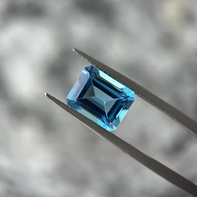 Topacio suizo-3.76ct-9.8x7.8x5.2mm