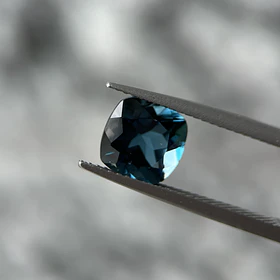 Topacio london blue-2.80ct-7.9x7.8x5.4mm