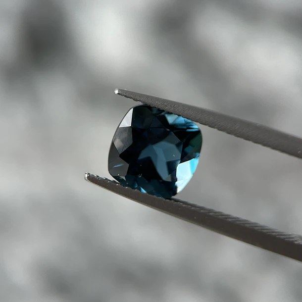 Topacio london blue-2.80ct-7.9x7.8x5.4mm 1