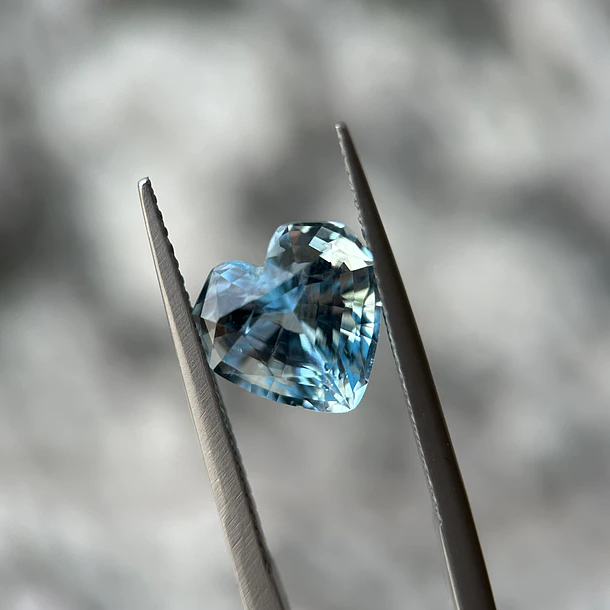 Topacio azul-4.20ct-9.6x9.7x6.6mm 1