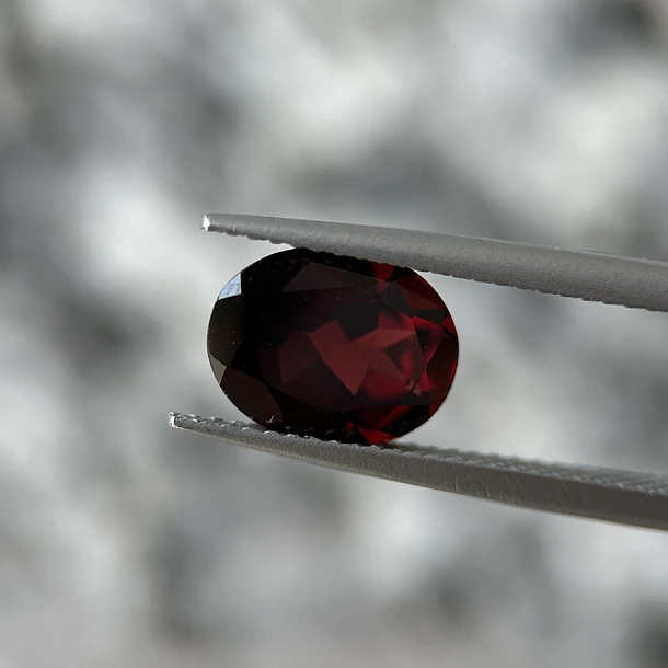 Granate rojo-2.90ct-10x8x4.4mm 1