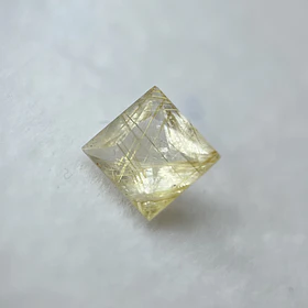 Cuarzo rutilado-1.920ct-7x7mm