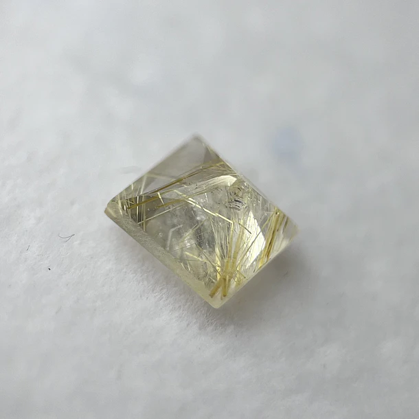 Cuarzo rutilado-1.920ct-7x7mm 2