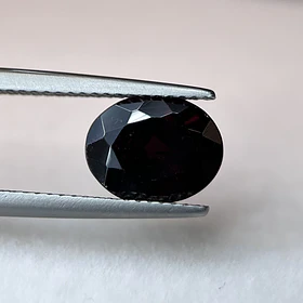 Par Granate rojo-1.28ct-7.8x5.9x2.9mm