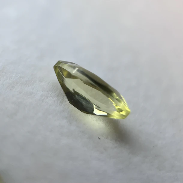 Cuarzo limón-2.155ct-12x6mm 3