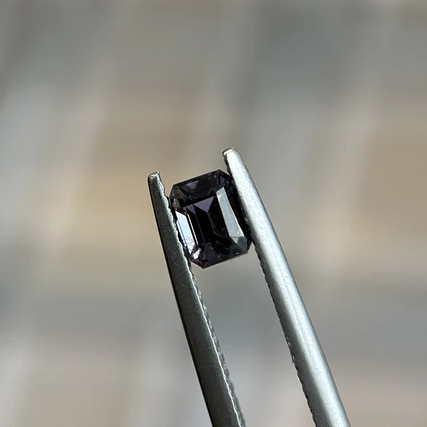 Espinela-0.585ct-4.8x3.6x3.2mm 1