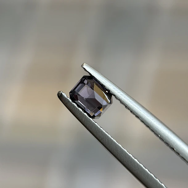Espinela-0.585ct-4.8x3.6x3.2mm 2