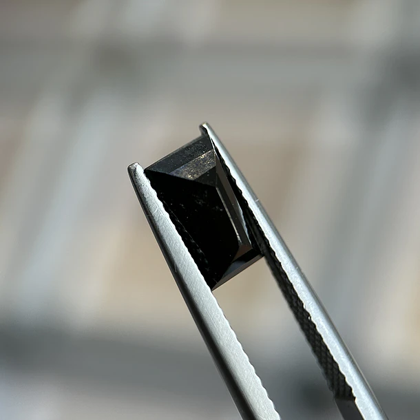 Espinela negra-2.31ct-9.3x5.3mm 3