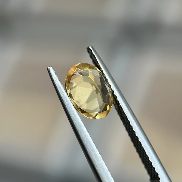Citrino amarillo-1.22ct-8.1x6.2mm 3