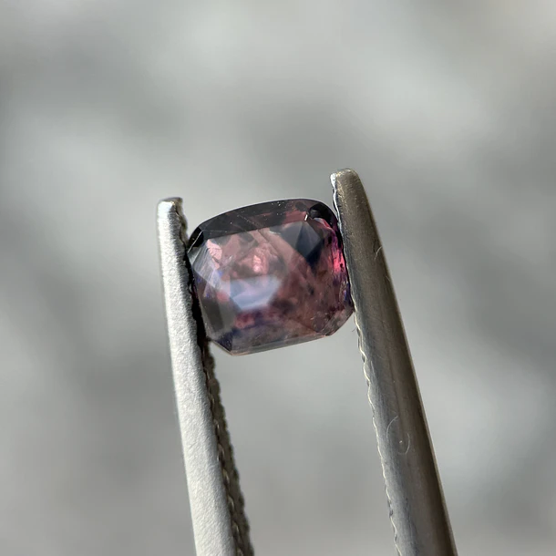 Zafiro Winza-1.06ct-5.3x4.9x4mm 2