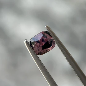 Zafiro Winza-1.06ct-5.3x4.9x4mm