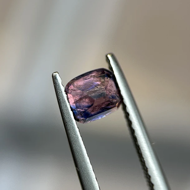 Zafiro Winza-0.955ct-5.2x4.8x3.8mm 3