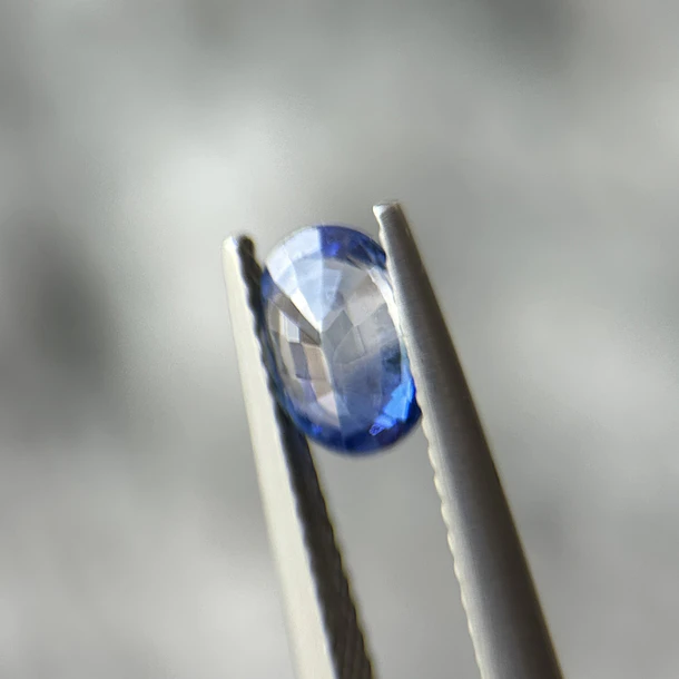 Zafiro-0.90ct-6.9x4.9x2.8mm 2