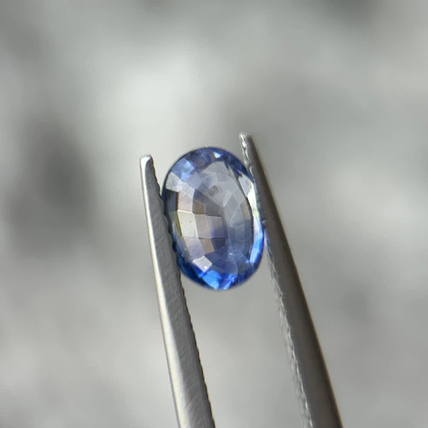 Zafiro-0.90ct-6.9x4.9x2.8mm 3