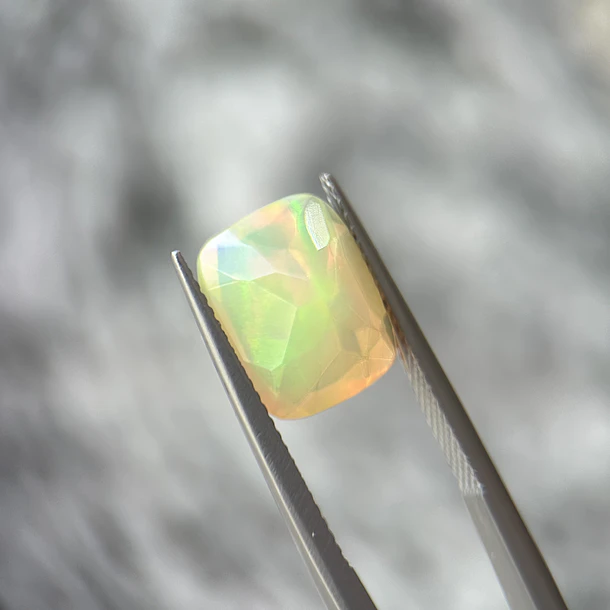 Ópalo-3.30ct-12.2x10.1x6.5mm 3