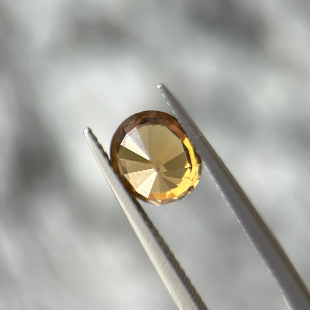 Circón-3.17ct-8x6.8x4.9mm 2