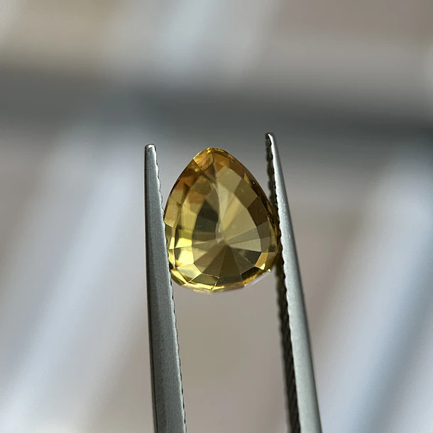 Circón-3.64ct-8.5x6.8x5.1mm 3