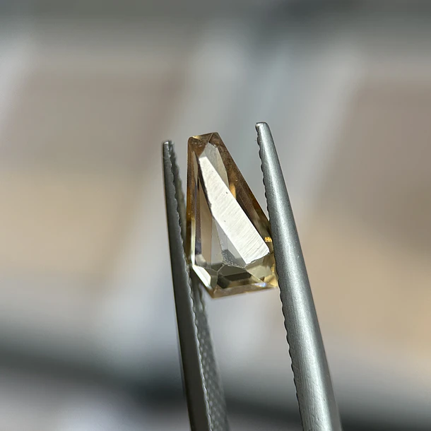 Circón-2.225ct-10.2x6x3.8mm 2