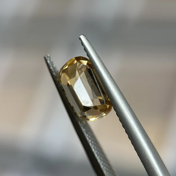 Circón-3.22ct-9.3x5.8x5.1mm 3
