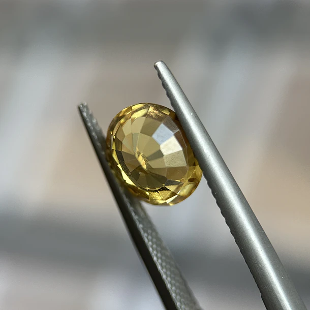 Circón-3.89ct-9.2x7x4.8mm 2