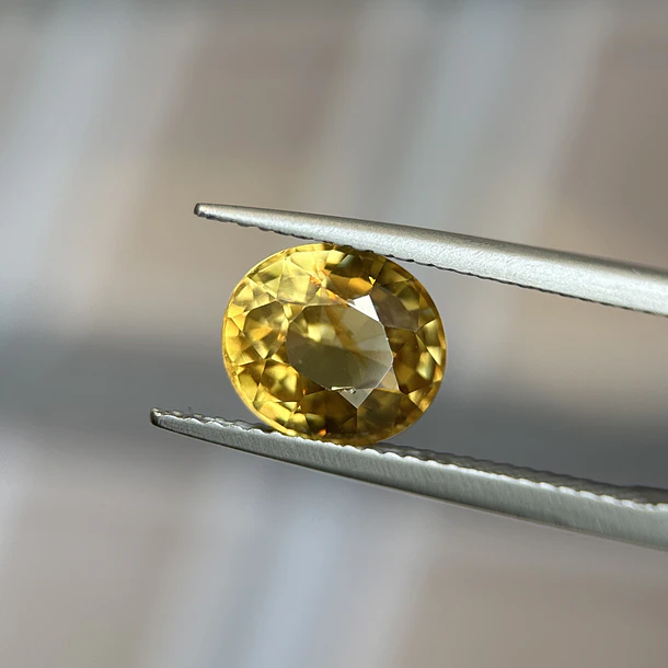 Circón-3.89ct-9.2x7x4.8mm 1