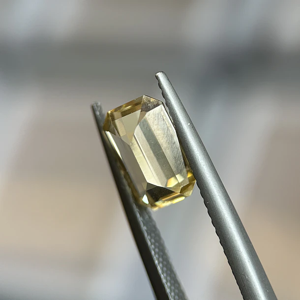 Circón-3.215ct-9.3x5.6x4.2mm 2