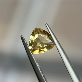 Citrino amarillo–0.86ct–6x6x3.9mm