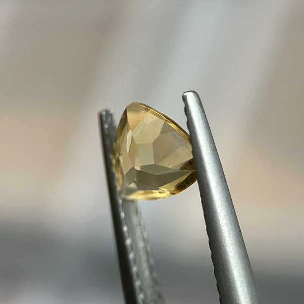 Citrino amarillo–0.86ct–6x6x3.9mm 2