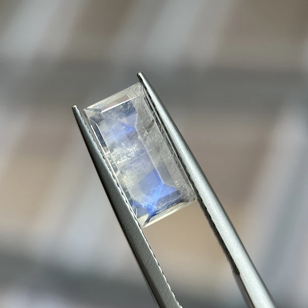 Piedra luna–2.89ct–12x6.1x4.2mm 3