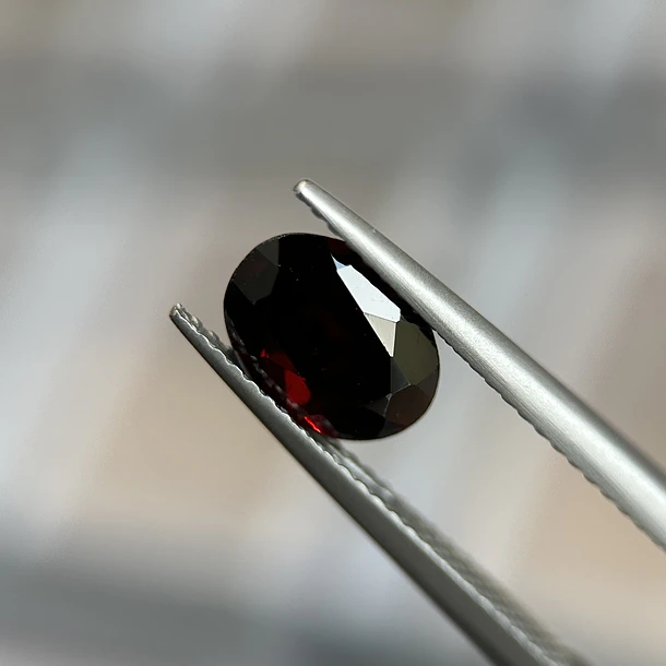 Granate rojo–2.35ct–9x7x4.4mm 1