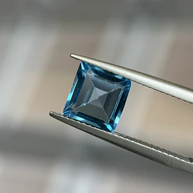 Topacio suizo–2.88ct–7.8x7.8x4.6mm