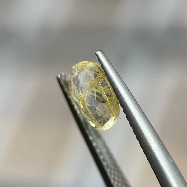 Cuarzo rutilado–1.19ct–8.1x6.1x3.4mm 2