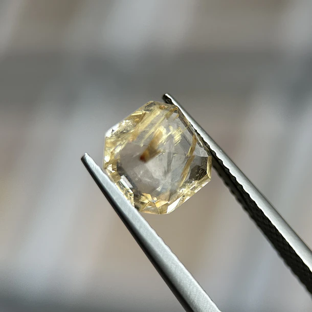 Cuarzo rutilado–1.985ct–8x7.8x4.4mm 3