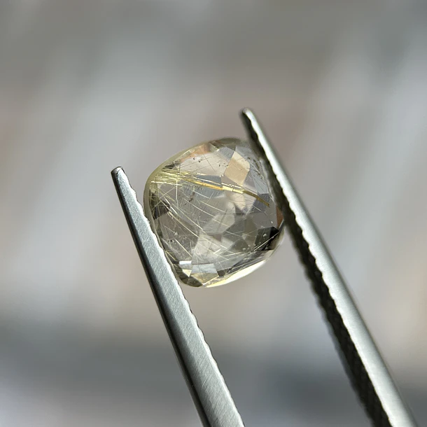 Cuarzo rutilado–1.85ct–7.1x6.9x5.2mm 3